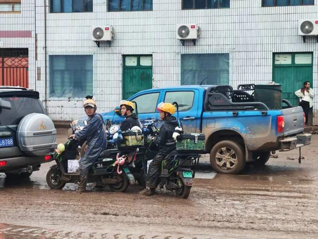 美团驰援甘肃榆中受灾地区