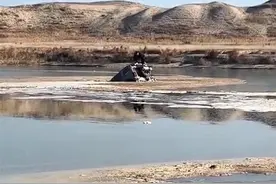 河北新乐一越野车在河道越野时遇险，目击者：落水者近4小时后才被捞起图片