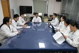 身高1米7，体重仅58斤，但仍拒绝进食！原来竟是这种病图片