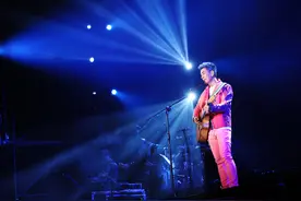 “重新”认识任贤齐图片