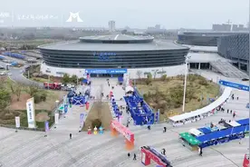 开赛倒计时2天！直击2025京东宿迁马拉松领物现场图片