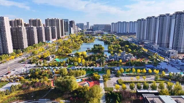 神木滨河新区秋色如画 邂逅诗意生态美景