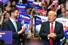 莹观天下|特朗普式“毒舌”：从“瞌睡乔”到“大笑卡玛拉”图片