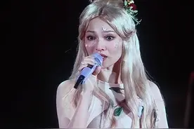 张韶涵唱《隐形的翅膀》缅怀温州遇害医生！多方谴责暴力伤医图片