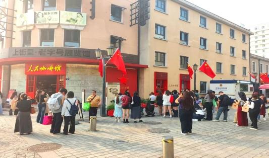 青岛市南区：山海如画引客来  活力满城绽精彩