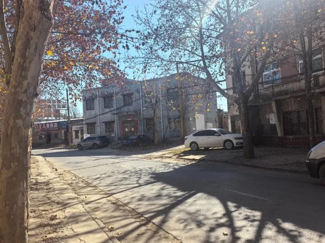 崔庙藏不住了！一碗凉皮竟吃哭了刚来3年的“牛马”打工人