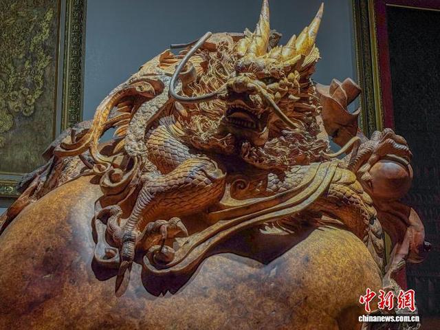 老挝艺术博物馆：“朽木”赋新生 展现老挝历史文化