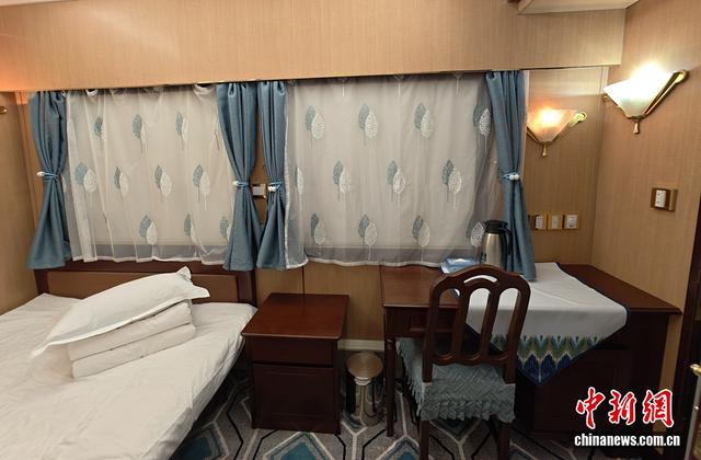 一票难求！它为什么能成新疆旅游列车“天花板”？