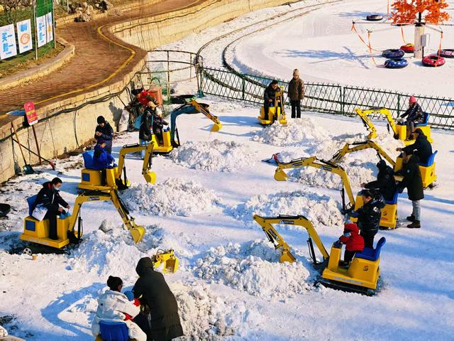 童趣满溢！龙潭冰雪节的冬日撒欢时光