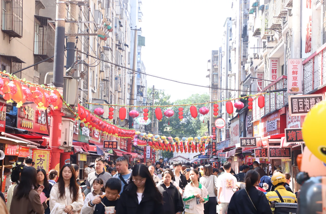 演员曾黎：欢迎来我的家乡沙市citywalk
