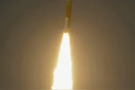 （外代一线）日本H3运载火箭发射一颗防卫通信卫星图片