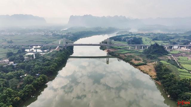 高铁通车，龙州“甩帽”：别了，129年的“有站无车”