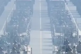 坦克到底有没有后视镜？100坦克：有，还是360度全景~