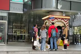 中国IP“反向输出”，潮玩店成泰国入境游客“必打卡景点”图片