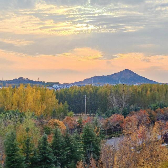 潍坊峡山：秋末冬初美景如画