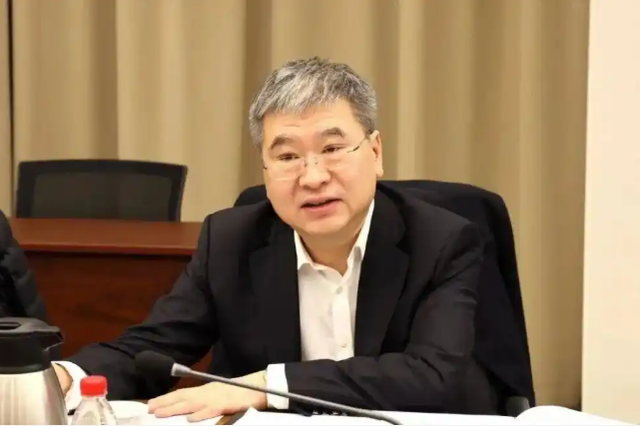 中共中央批准，三“虎”被开除党籍