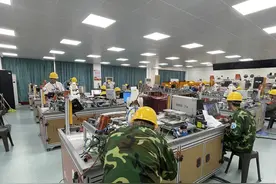 第一名！郑州市信息技术学校在金砖国家职业技能大赛中获佳绩图片