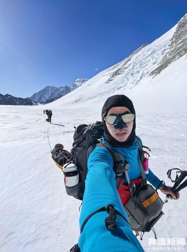 登顶南极文森峰！甘肃探险家汗斯完成七大洲最高峰挑战计划