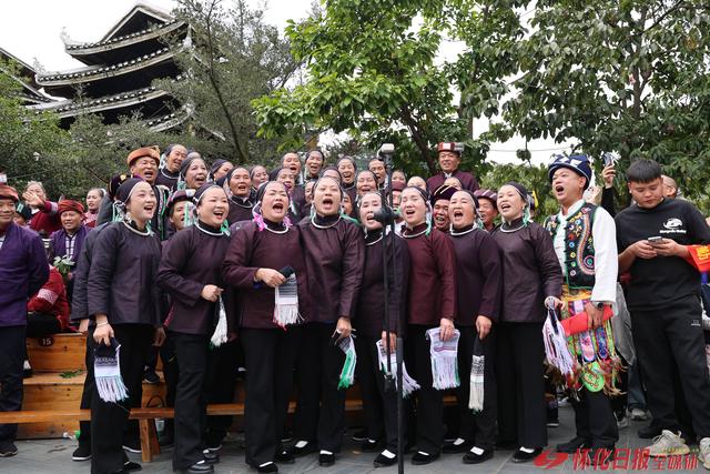 芦笙齐鸣贺三十载 侗歌飞扬谱新篇——通道皇都侗文化村30周年庆典绽放民族团结之花
