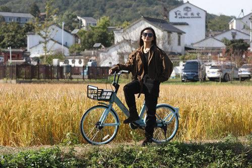 江宁佘村稻香吸引中外游客