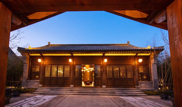 从“一日游”到“深度度假” 黄河岸边崛起“幻乐之城”