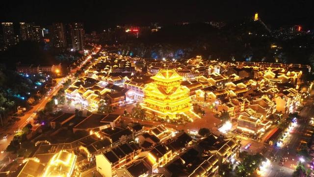 解锁宝藏鱼峰，让秋日CityWalk“不基础”！