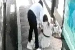 路人摔倒在地扶不扶？济南这位公交司机给出了答案图片