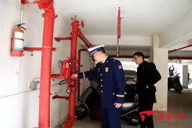 平潭消防联合多部门开展打通“生命通道”暨电动自行车消防安全专项整治行动图片