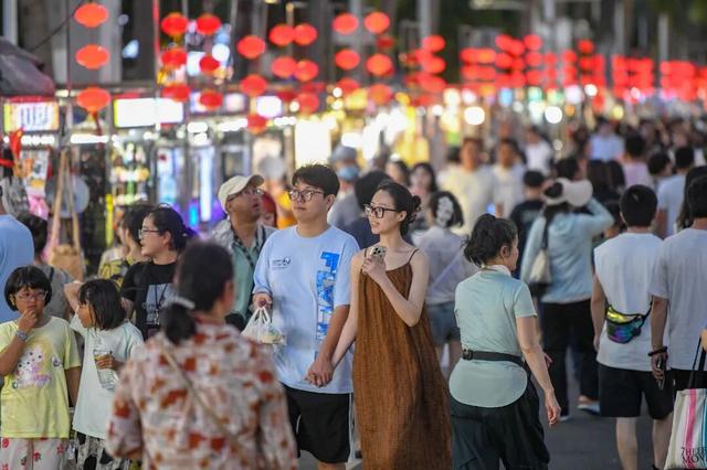 跟着港星李子雄游海口美兰！这份同款打卡路线，带你复刻惬意假期~