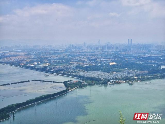 山水有相逢，城市有诗意——滇池与西山的对话