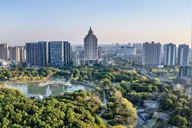 彬彬有理看桐乡丨荣膺“全国文明城市”，桂冠之上刻着一种追求图片