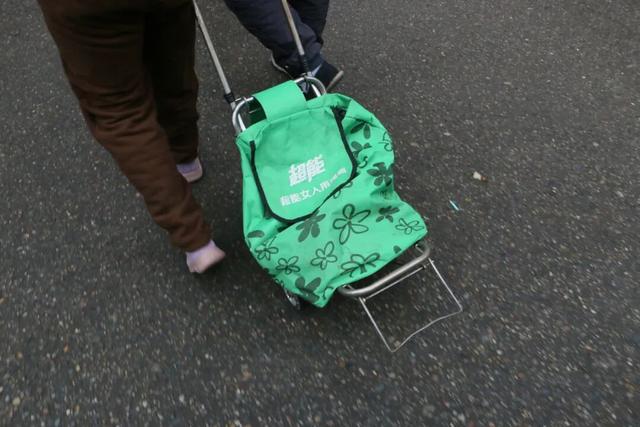 龙泉的早高峰在西河综合市场