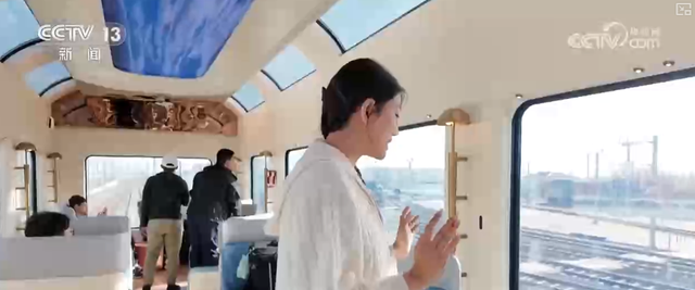 一条列车串联起两头冰雪资源 便捷交通让周末“冰雪游”触手可及