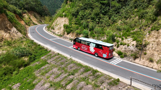 安凯客车丈量英雄路，红色记忆之旅驶入岳西