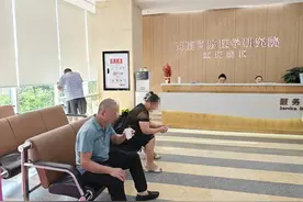 重庆东大肛肠医院：胃食管反流要注意身体这几个信号图片