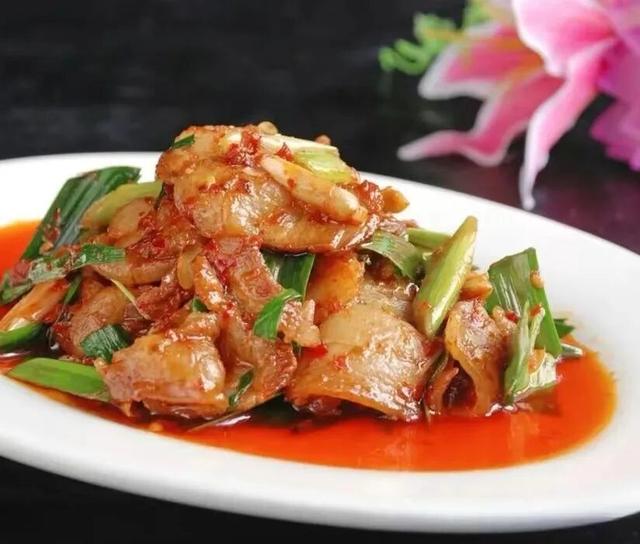 青睐绵阳 ‖ 一城秋色，菊香满园，游仙区富乐山十万香阵花正浓！