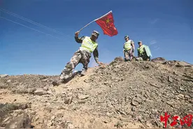 边防线上的护边员图片