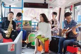 杨帆、大张伟、陆虎、胡夏、希林娜依·高……《乐在旅途》登“鹭”，爵士巴士一路嗨唱图片