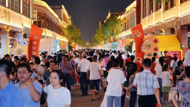 泉州鲤城区中山南路鸣锣开市，千年古礼再现，到处都是人人人人……