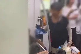 拒让“爱心专座”！杭州地铁一男子被老人用伞抽打，“我是残疾人，你是不是？”图片
