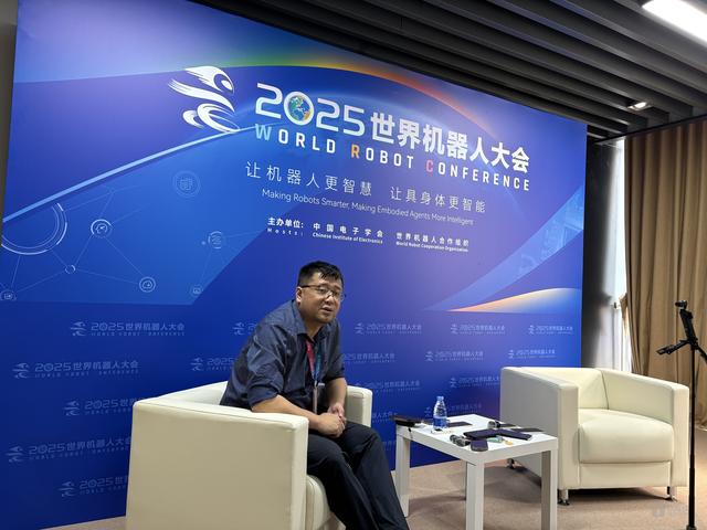 热爆了！中国机器人企业近100万家、融资超240亿，但仍有三大具身智能“非共识”争论