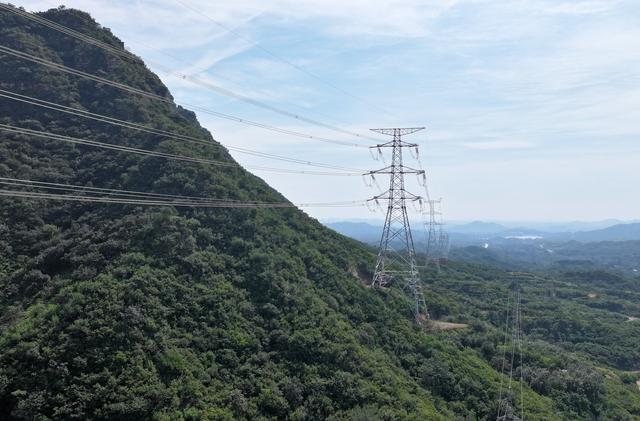 河北易县：抽水蓄能电站配套工程500千伏特高压送出线路投运