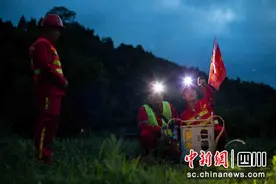 这支“物探铁军”穿越崇山峻岭 倾听大地回响给地球打“CT”图片