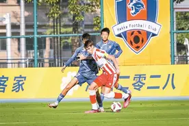 第二届粤港澳大湾区（深圳）国际青少年足球邀请赛开赛 八支劲旅对决绿茵场图片