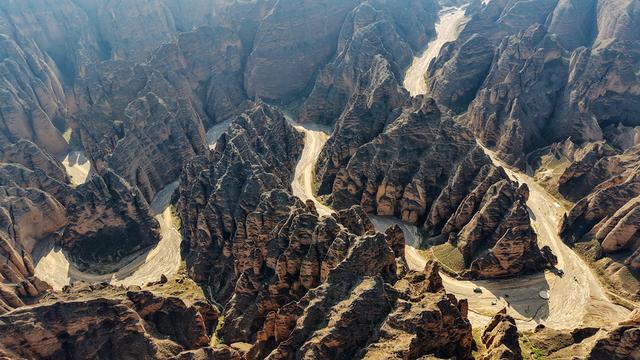 陇拍客丨白银景泰：秋染黄河石林 雄奇画卷引客来