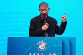 如何成为AI的领导者？全省近30万干部夜学图片