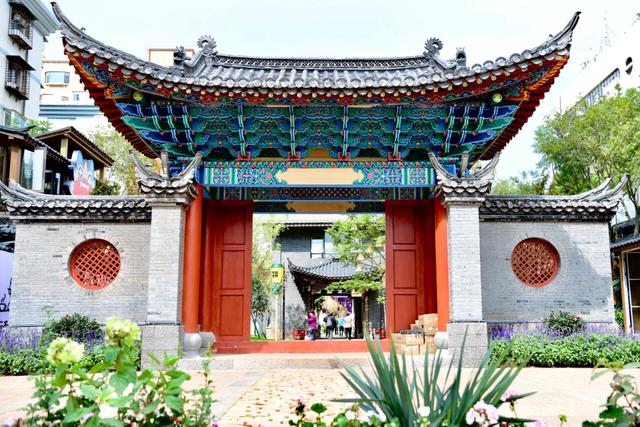 翠湖城市绿道开放 引市民游客热捧