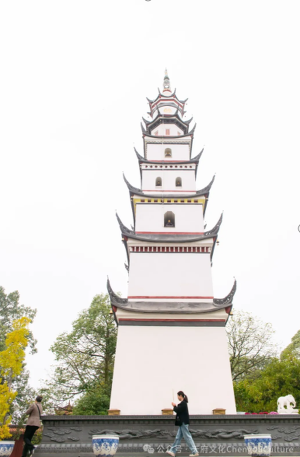 蜀中之蜀：穿越的诗意