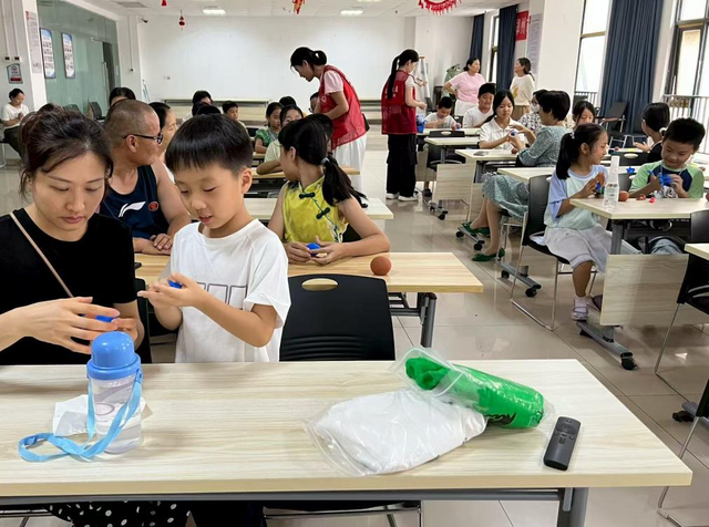 志愿科普行丨科学互动+生态教育，郑州科技馆带你探秘地球圈