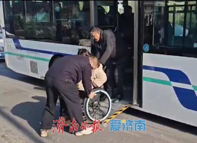 轮椅上的泉城暖途，照亮“人文公交”初心